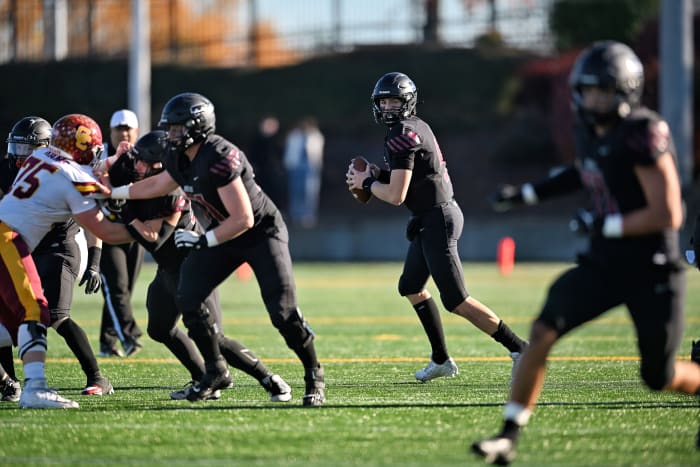 a Central Catholic Tualatin 6A Oregon football final November 22 2023 Leon Neuschwander 8